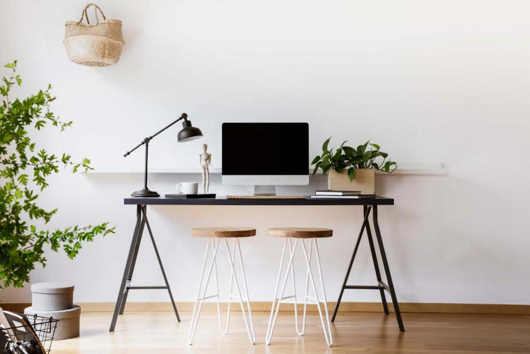 Picking a Desk for Your Home Office