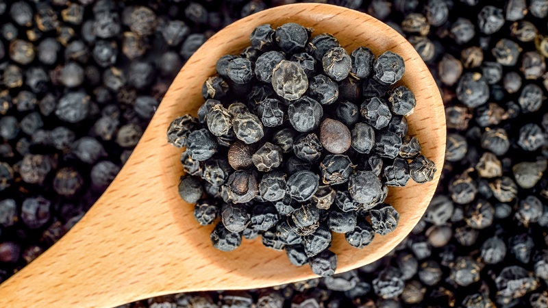 A list of health benefits associated with black pepper